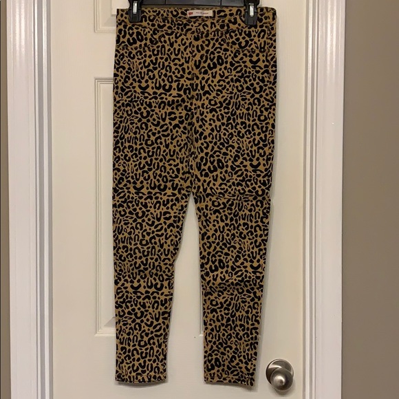 Like new Levi’s cheetah print jeggings - Picture 1 of 3